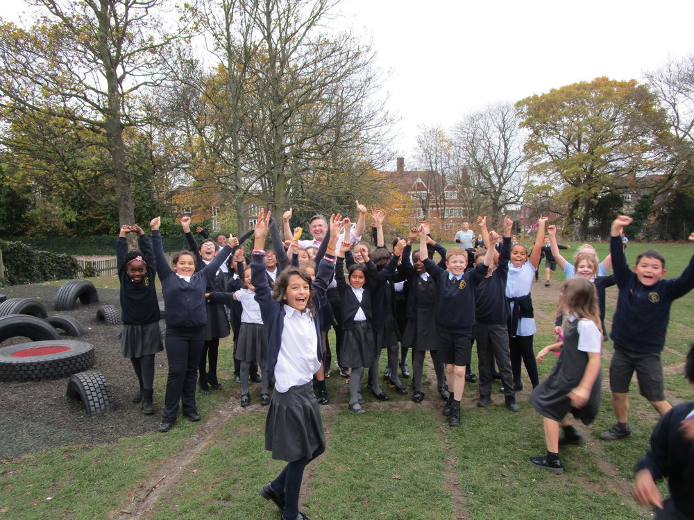 Jon Ashworth runs The Daily Mile with Year 4 Pupils at St John the Baptist Primary School - Friday November 9 2018