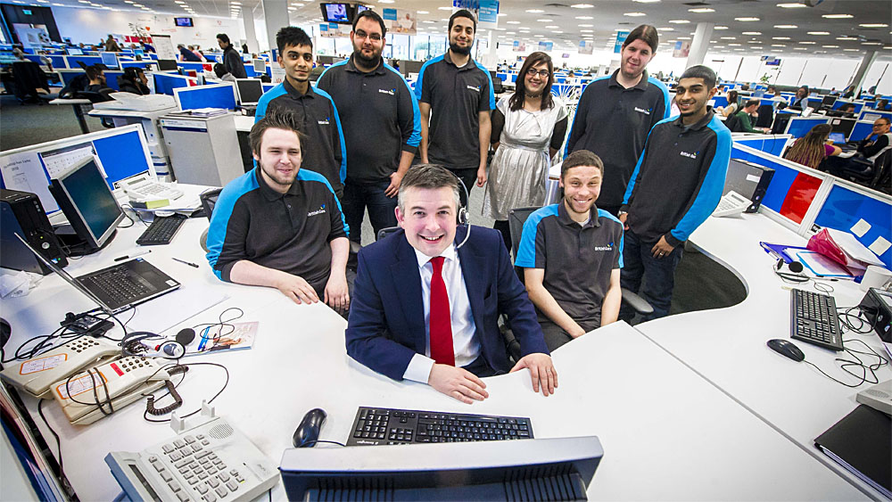 Jon with British Gas apprentices who are all from Leicester (Jake Crawford, Siddiq Yakub, Francisco Gomes, Huzaifa Abowath, Muzamil Ghumra, Ben Cox, Suhail Sidat and William Gonga)