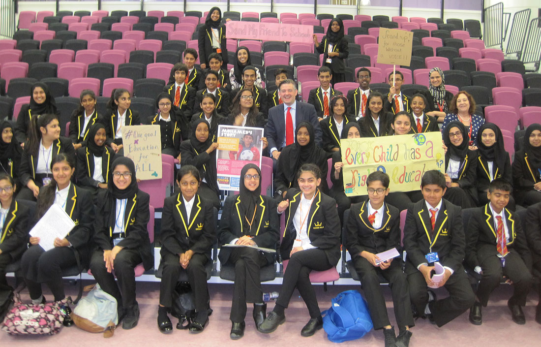 Group shot with the pupils