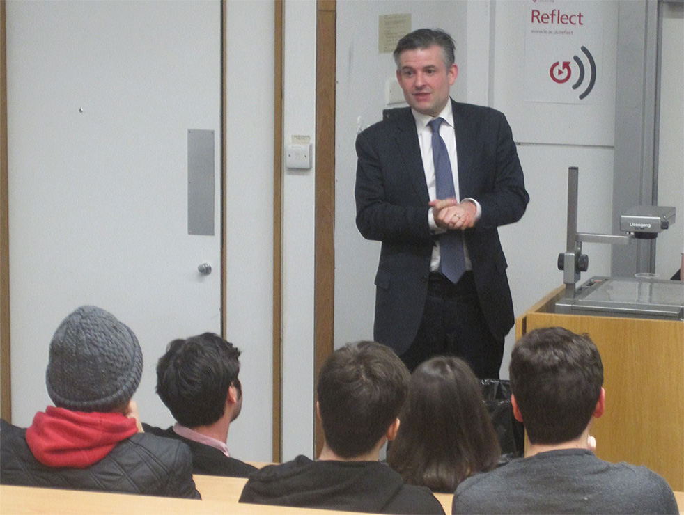 Jon Ashworth MP in discussion with students